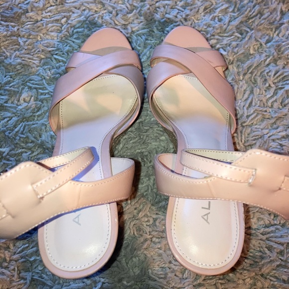 Aldo Wedge Heels - Picture 2 of 7